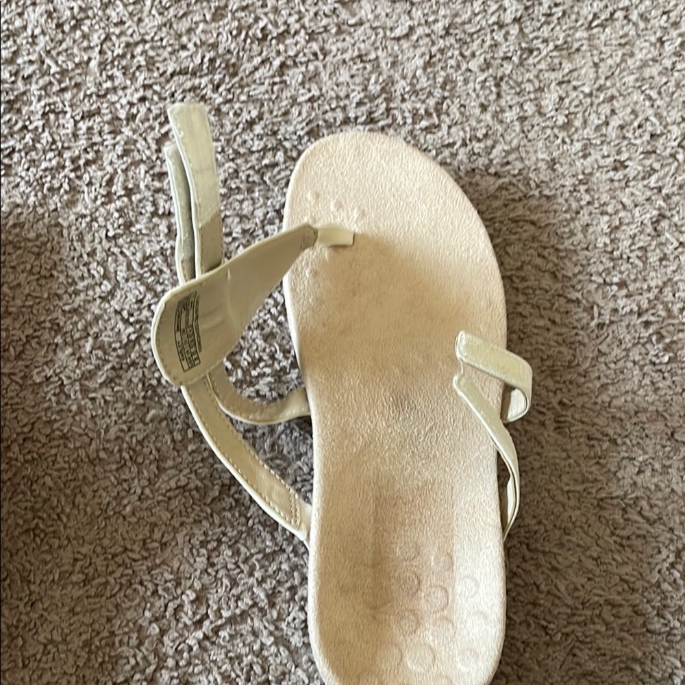 VIONIC Tan Women's Sandals - Picture 6 of 9